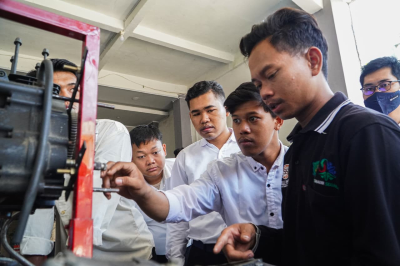 Persiapkan Hadapi Dunia Kerja, Pemkab Sidoarjo Bekali Warga Keterampilan Teknisi Sepeda Motor 
